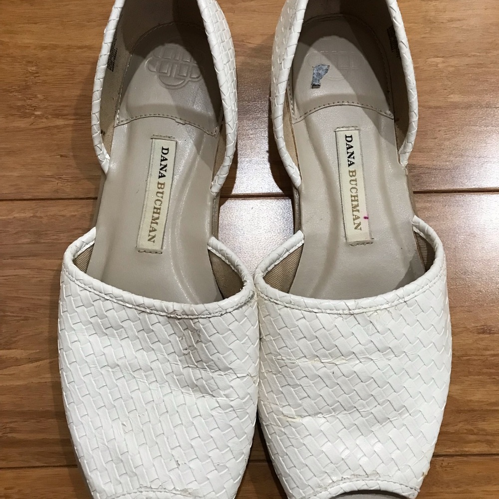 Dana Buchman White Basket Weave Camina Peep-Toe Flats Size 8